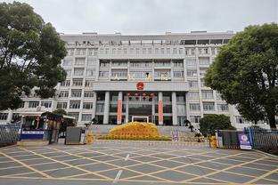 巴萨对马洛卡大名单：莱万领衔，佩德里、德容伤缺&阿劳霍停赛